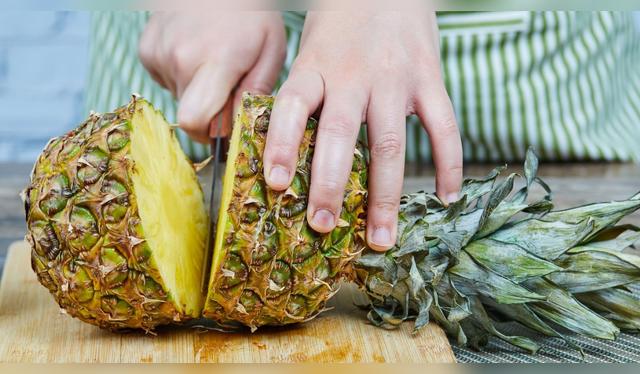 Usa una solución natural para eliminar las sustancias químicas. Usa una solución natural para eliminar las sustancias químicas.