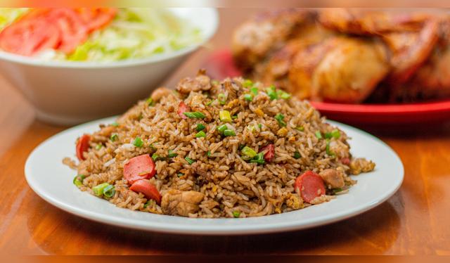 Chaufa peruano. Chaufa peruano.