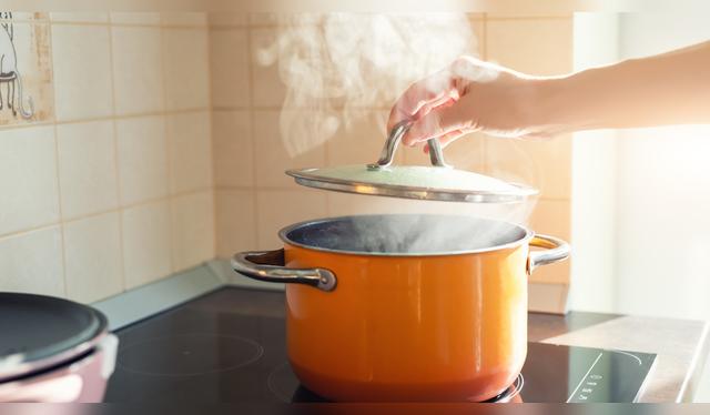 La mejor forma de eliminar las bacterias es cocinándolos.   