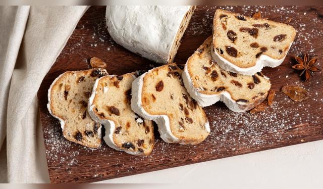  Con una masa rica en frutas confitadas y almendras, es un manjar imprescindible en las celebraciones. Fuente: Shutterstock.   