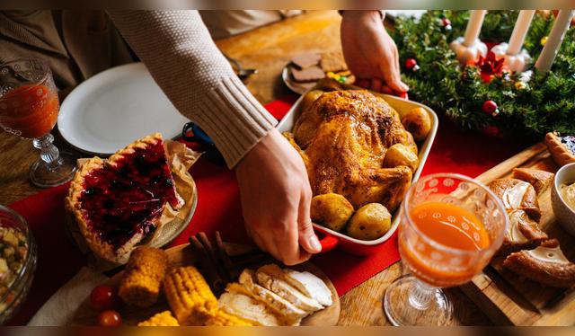 La canasta alcanza para 10 personas. La canasta alcanza para 10 personas.