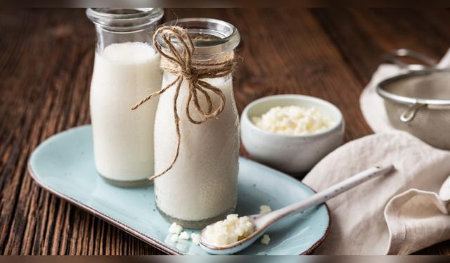 Cada sorbo de kéfir contiene millones de microorganismos beneficiosos que cuidan tu sistema digestivo