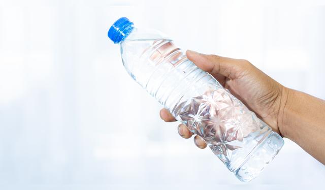 Se necesitan normas que regularicen su uso. Se necesitan normas que regularicen su uso.