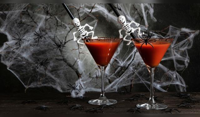 Dale un toque tenebroso a tus bebidas. Fuente: Shutterstock.   