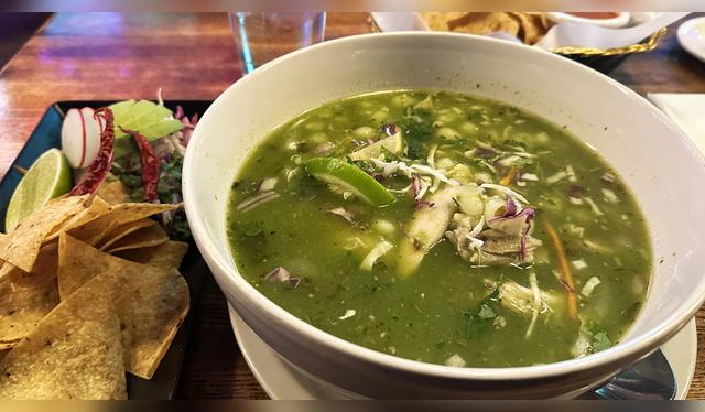 Sabores del suroeste: el chile verde y el maíz azul son el alma de la cocina santafesina.