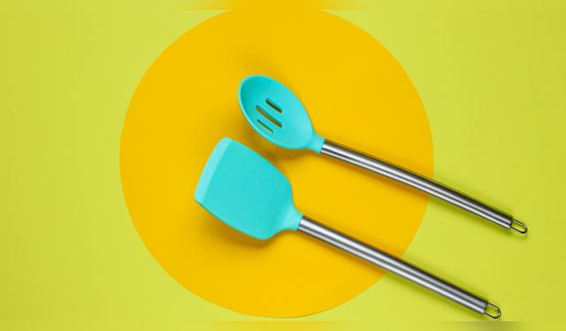Utensilios de silicona: el aliado perfecto para ollas antiadherentes.