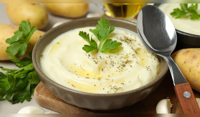 Un truco casero, fácil y económico para mejorar tu puré de papa. Un truco casero, fácil y económico para mejorar tu puré de papa.