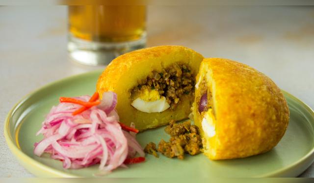 Papa rellena peruana.   