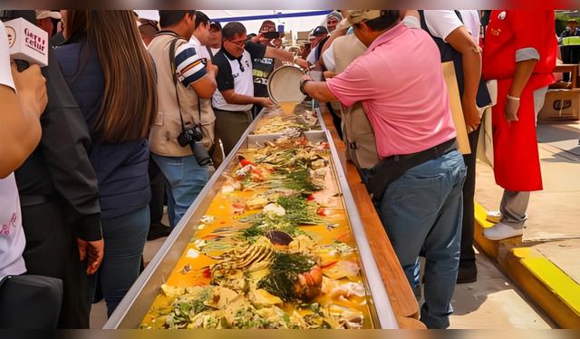 La parihuela más grande del mundo.   