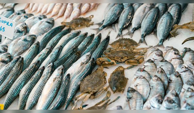 Algunos pescados tropicales pueden estar contaminados con ciguatoxina, un veneno resistente al calor que afecta directamente al sistema nervioso.   