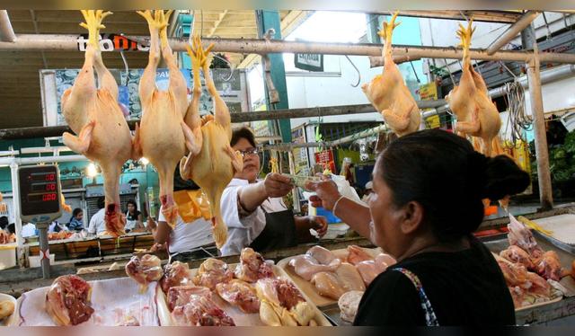  El pollo cuesta entre S/ 8.30 a S/ 9 el kilo.   