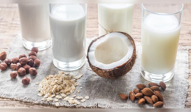 Las leches de almendra, coco y arroz ofrecen beneficios distintos según las necesidades nutricionales y restricciones alimentarias. Foto: Envato  