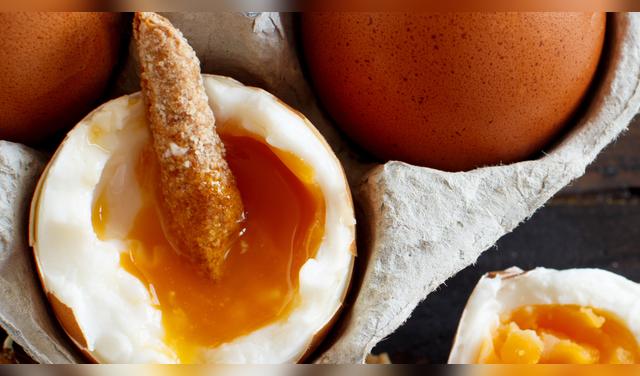 La cantidad de huevos debe adaptarse a cada persona según su nivel de colesterol y antecedentes. Foto: Envato  
