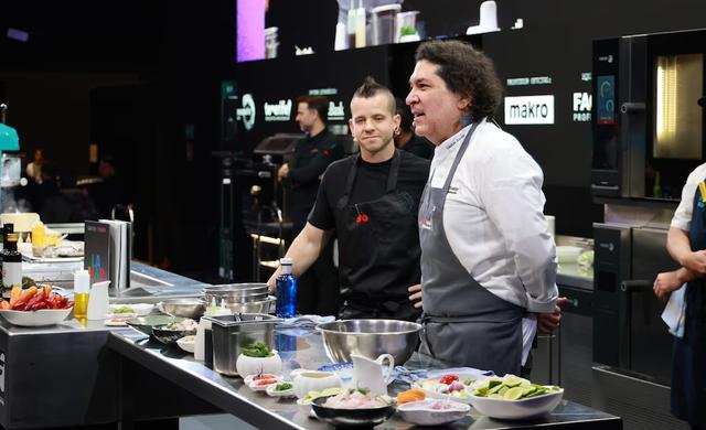 El chef español Dabiz Muñoz y el chef peruano Gastón Acurio. El chef español Dabiz Muñoz y el chef peruano Gastón Acurio.