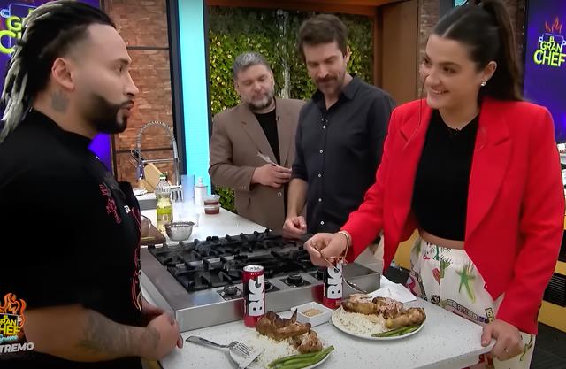 La juez Majo Vigil le dio palabras de motivación a Zumba. La juez Majo Vigil le dio palabras de motivación a Zumba.