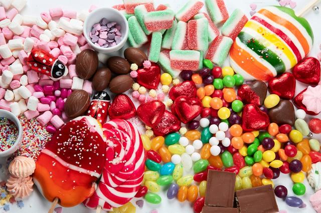Los dulces aceleran el envejecimiento de las células del cuerpo humano. Los dulces aceleran el envejecimiento de las células del cuerpo humano.