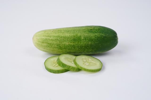 Puedes disfrutar el pepino en ensaladas. Puedes disfrutar el pepino en ensaladas.