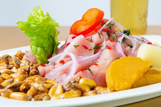 El ceviche es patrimonio cultural del Perú.    