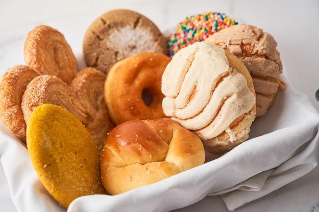 Si eres intolerante al gluten, evita los pasteles y galletas de trigo.   