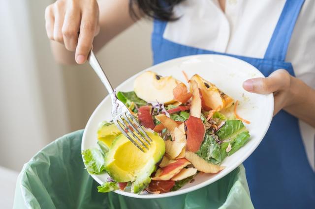 La cáscara de palta es útil como fertilizante natural.   