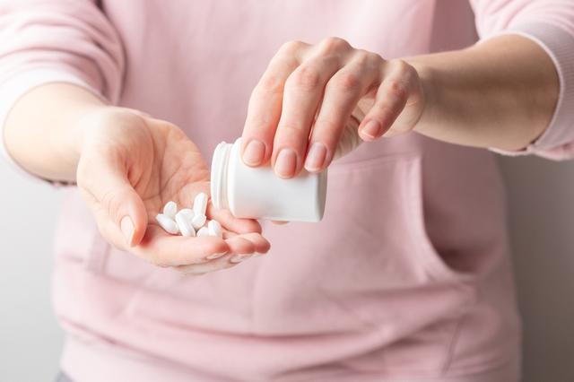 Para optimizar la suplementación de hierro y otros minerales, se recomienda esperar al menos una hora tras tomar café. Fuente: Pexels. Para optimizar la suplementación de hierro y otros minerales, se recomienda esperar al menos una hora tras tomar café. Fuente: Pexels.