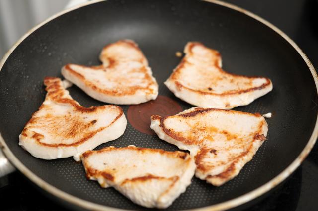 Con un corte estratégico el pollo no quedará seco.   