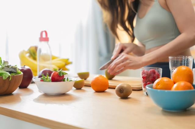 Se resalta su importancia para la salud del corazón a través de una nutrición adecuada. Fuente: Shutterstock.   