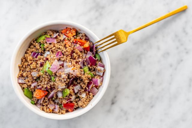 Otra opción nutritiva del arroz blanco es la quinua.   