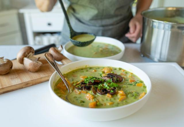 Una alternativa fácil de disminuir el picante es incluyendo más líquido.   