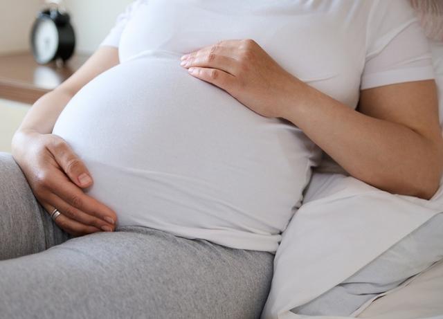 El té de Jamaica podría provocar complicaciones durante el embarazo. El té de Jamaica podría provocar complicaciones durante el embarazo.