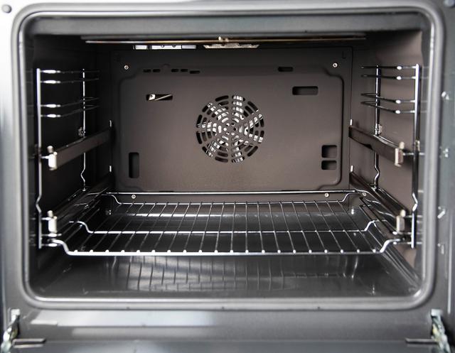 El horno de convección desplazó al microondas.   