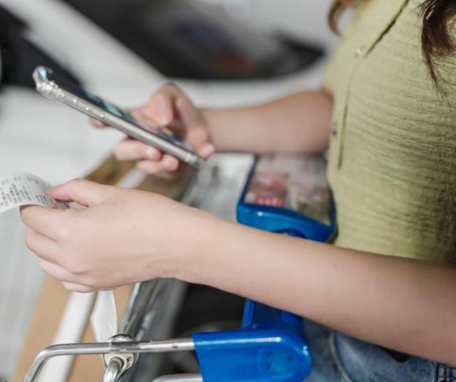 Los clientes puede pedir reembolso por adquirir las latas de atún contaminadas.   