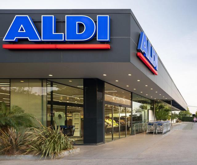 La cadena de supermercados Aldi comenzará a cobrar el ingreso a sus clientes.   