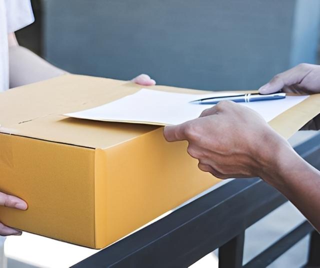 Los usuarios pueden pedir reembolso con impuestos. Los usuarios pueden pedir reembolso con impuestos.