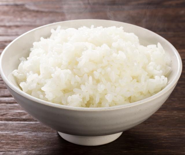 Recalentar el arroz puede causar intoxicación alimentaria.   