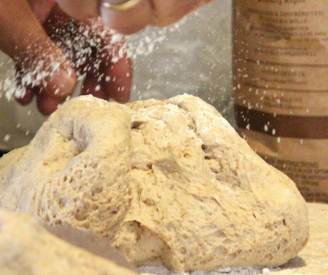 Mezcla muy bien los ingredientes.   