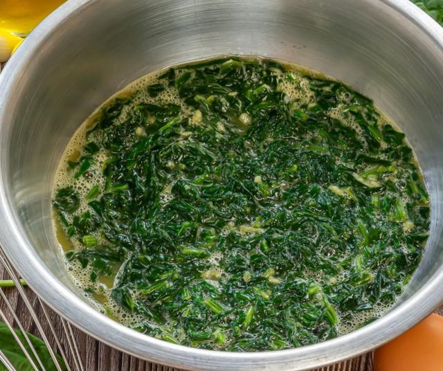 Licúa todos los ingredientes.   