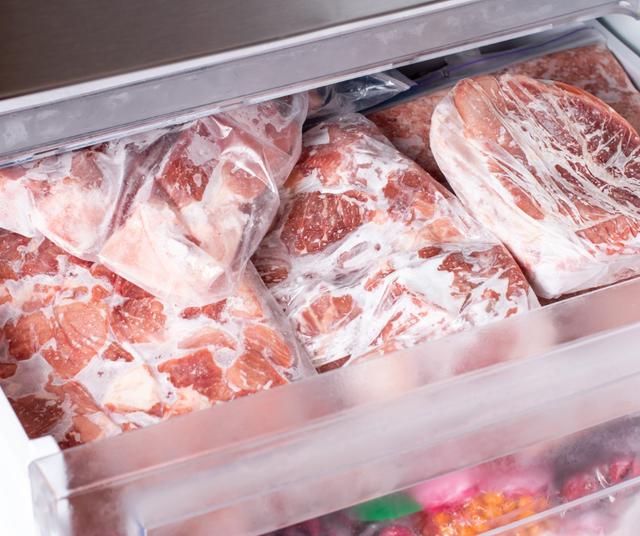 Se pueden congelar los alimentos que fueron cocinados previamente.   