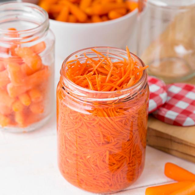 Recupera la firmeza de las zanahorias blandas solo utilizando un poco de agua.   