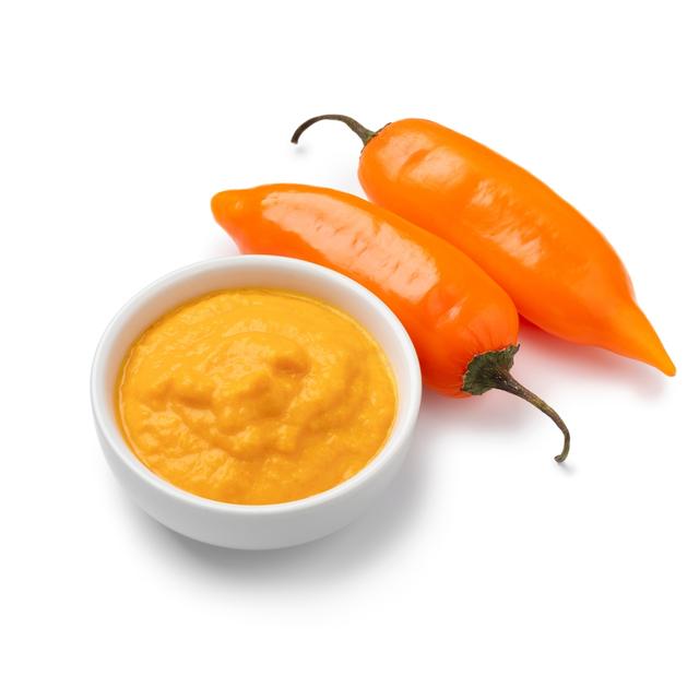 Para sustituir el sabor del ají amarillo peruano, utiliza pimientos naranja y amarillo.   