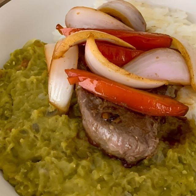 Alverjita con hígado, sabroso y contundente. Alverjita con hígado, sabroso y contundente.