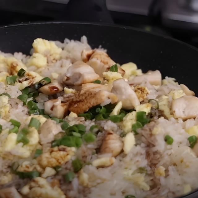 Chaufa de pollo.   