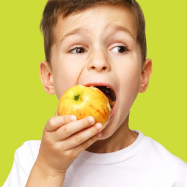 La manzana caña tiene vitaminas, agua y fibra, beneficiosas para el organismo.   