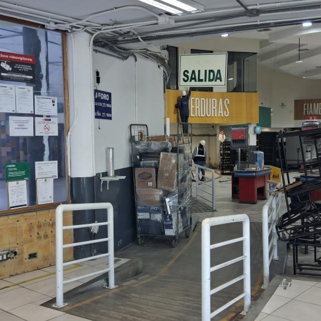 Presuntamente, el cierre es debido a la no renovación de contrato de alquiler.   