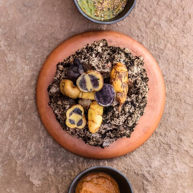 El menú se inspira en un ecosistema andino, abarcando desde el Quechua hasta el Yunga.    