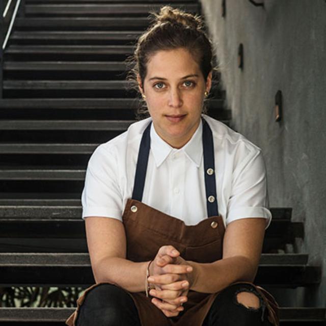 Pía León, la chef que lidera Kjolle y representa la voz femenina de la alta cocina peruana.    