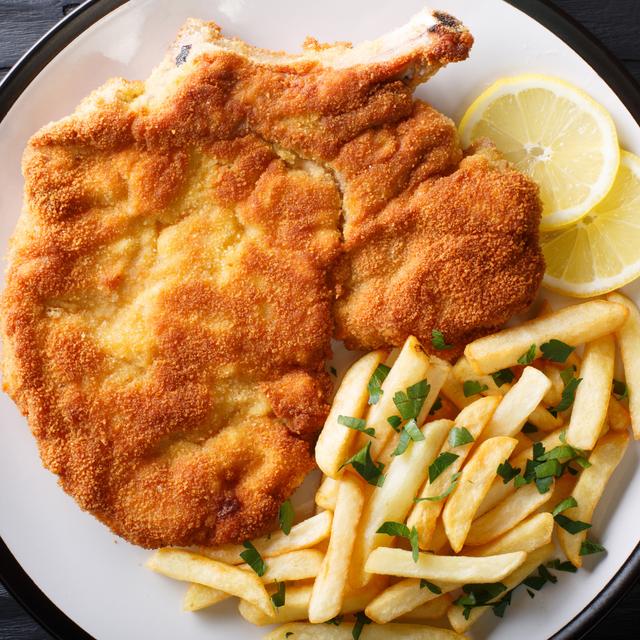 Milanesas doradas y crocantes, empanizadas con avena: una opción saludable y deliciosa.   