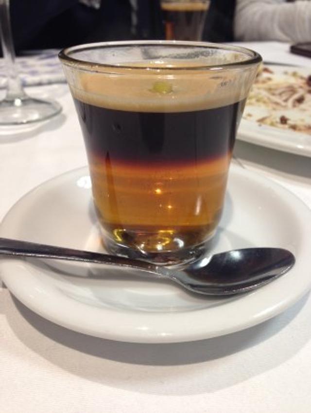 "Quemadito", su nombre proviene del azúcar quemada que se incluye antes de los ingredientes. "Quemadito", su nombre proviene del azúcar quemada que se incluye antes de los ingredientes.