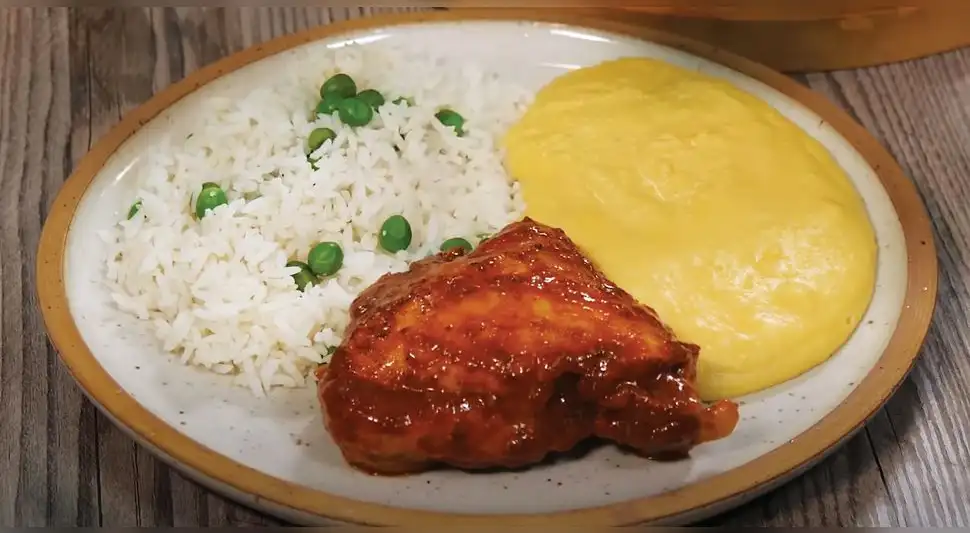 Pollo a la olla con pure Pollo a la olla con pure