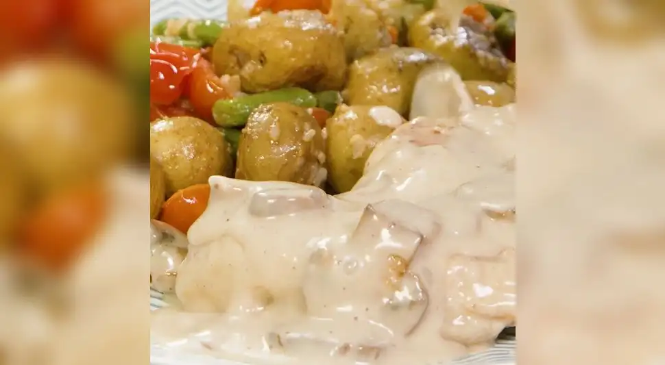 Pollo con champiñones